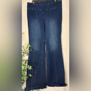 Express Dark Blue 70’s Flare mid rise Jeans💙👖